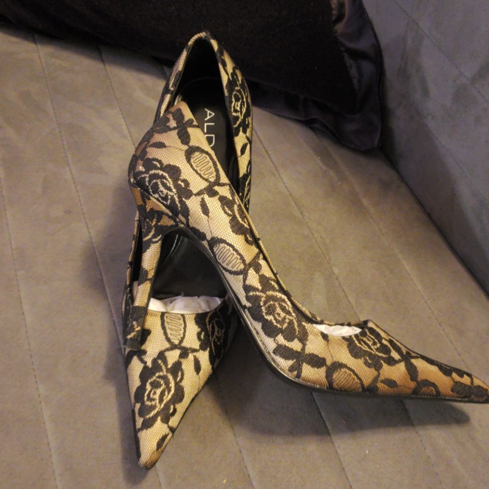 Shoes - Picture 2 of 2